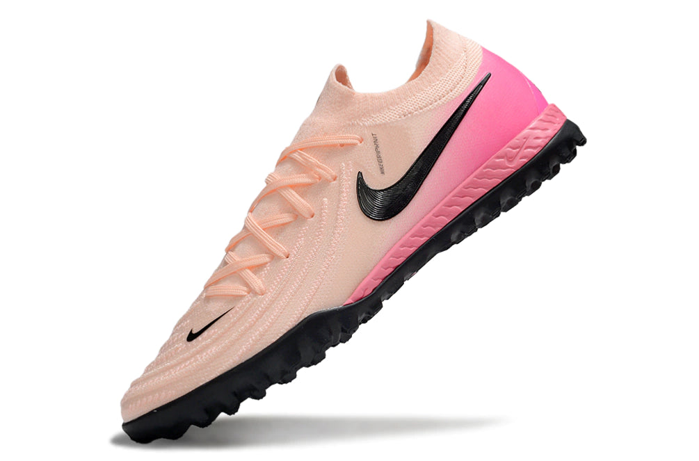 Chuteira Nike Phantom GX 2 Elite Society TF - Rosa