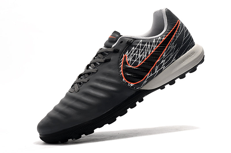 Chuteira Nike Tiempo 7 Finale Society TF - Cinza