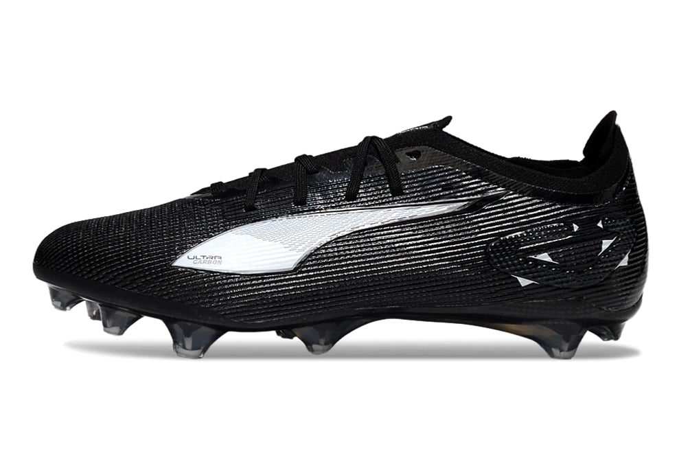 Chuteira Puma Ultra 5 Carbon FG - Preto/Branco