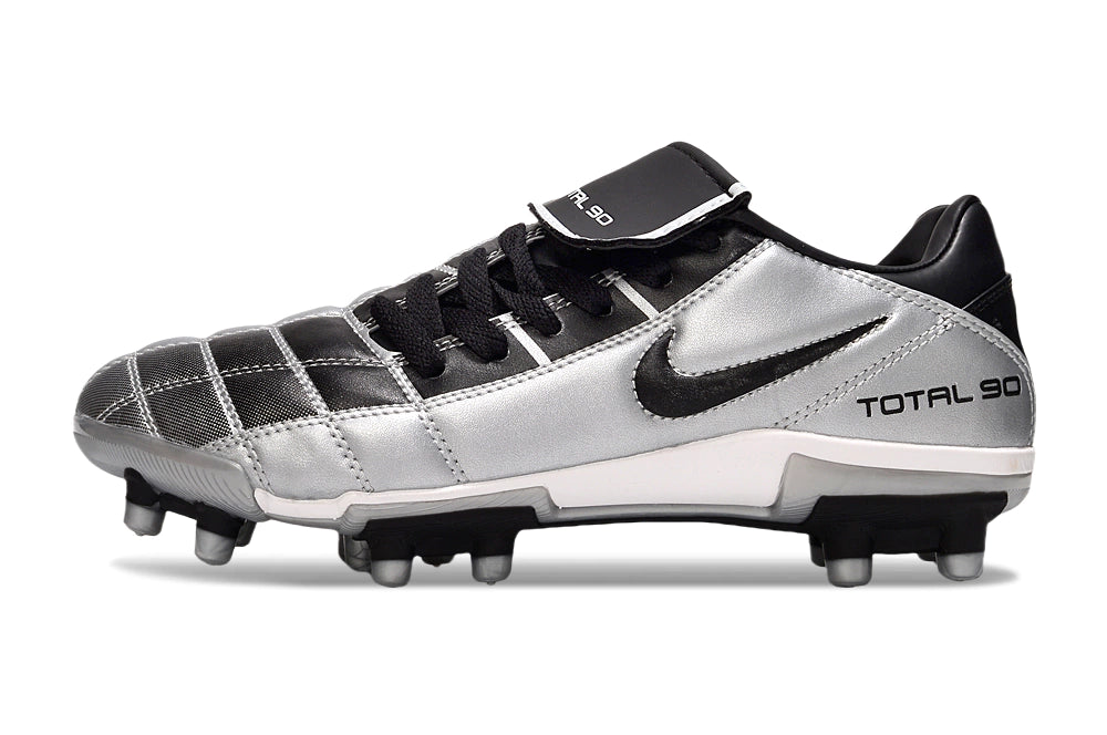Chuteira Nike Total 90 Campo - Cinza/Preto
