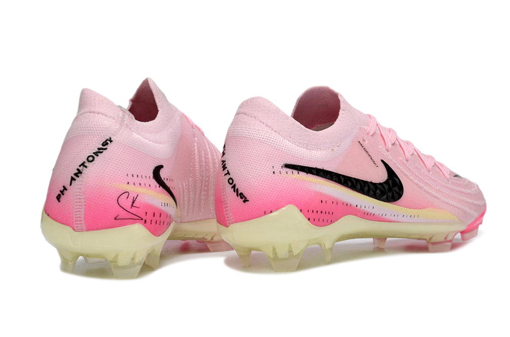 Chuteira Nike Campo Phantom GX2 Elite Campo FG - Rosa