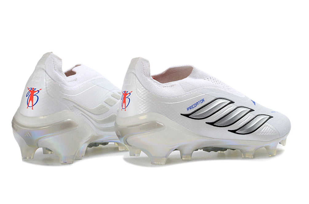 Chuteira Adidas Predator Laceless 26 Elite FG - Branco