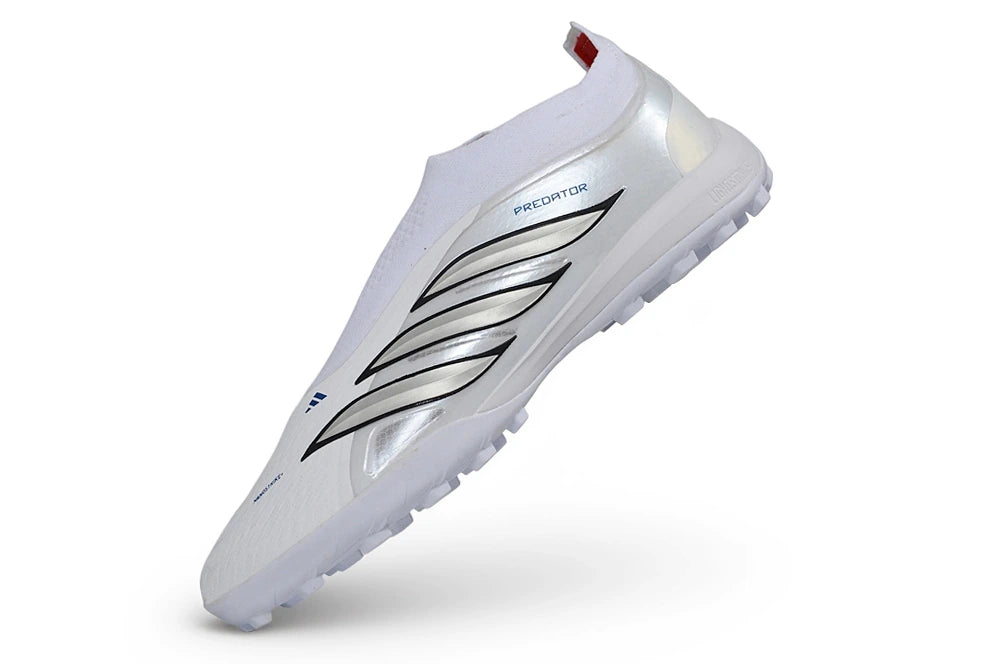 Chuteira Adidas Predator 26 Laceless TF - Branco