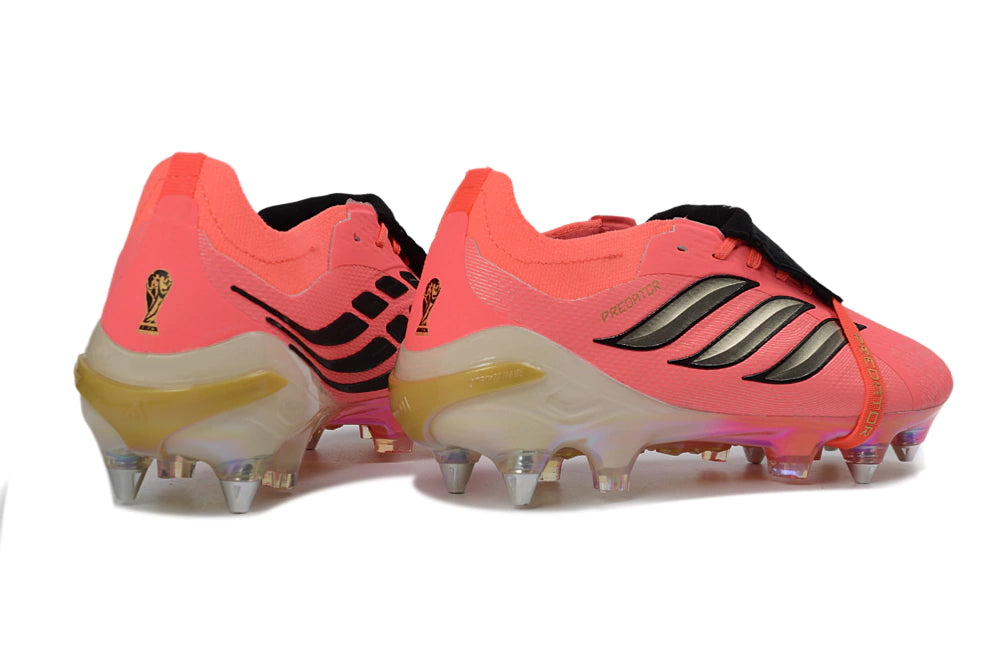Chuteira Adidas Predator Tongue 26 Elite SG - Rosa