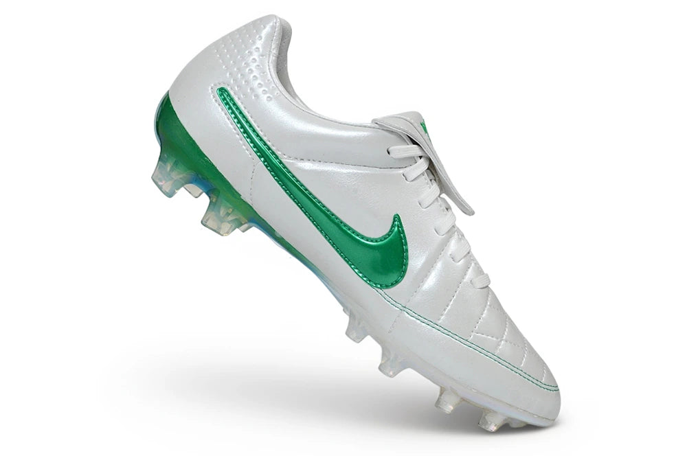 Chuteira Nike Tiempo Legend R10 FG - Branco