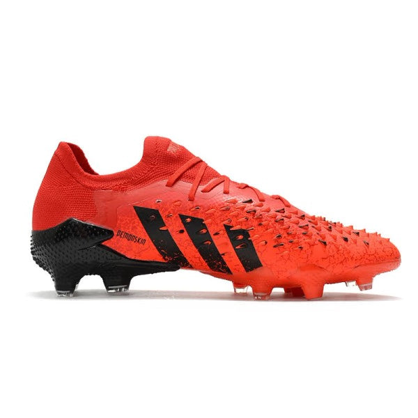 Chuteira Adidas Predator Freak.1 Low Campo FG "Meteorite"