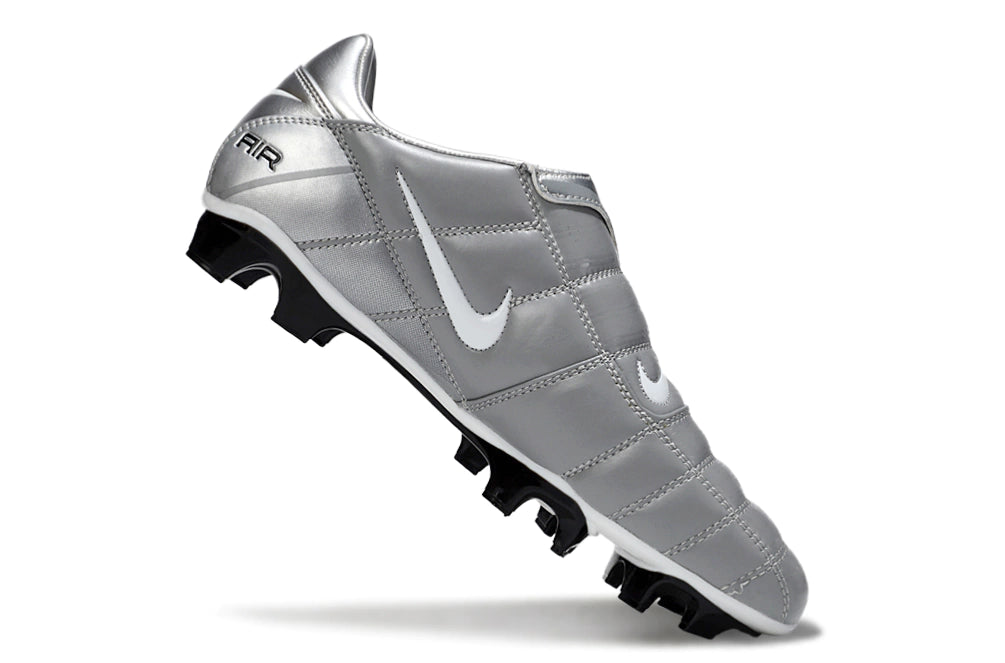 Chuteira Nike Total 90 Campo - Prata/Cinza