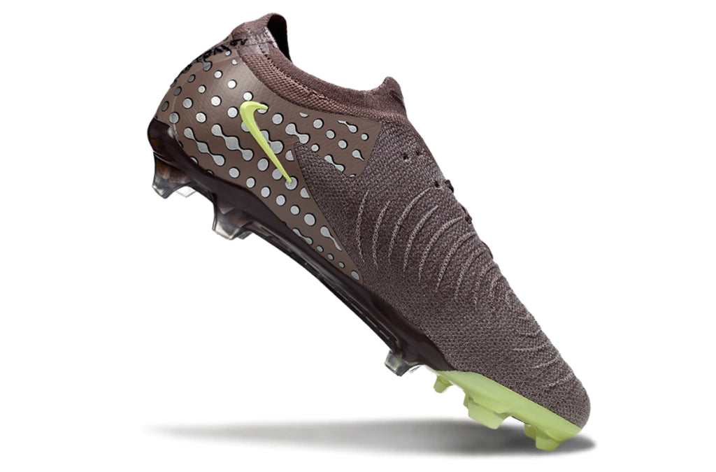Chuteira Nike Phantom GX2 Elite Campo FG - Marrom
