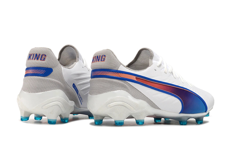 Chuteira Puma King Ultimate X FG - Branco/Azul/Laranja