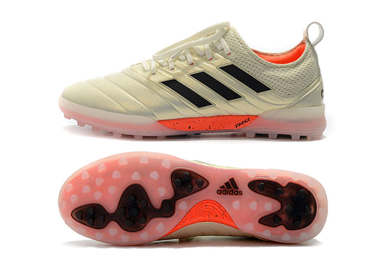 Chuteira Adidas Copa 20.1 Society - Bege/Preto