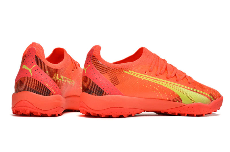 Chuteira Puma Ultra Ultimate Society "The Fearless Pack"