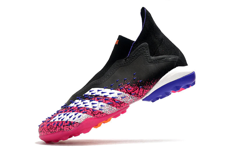 Chuteira Adidas Predator Freak+ Society "Superspectral"