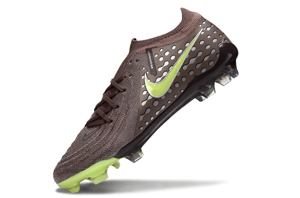 Chuteira Nike Phantom GX2 Elite Campo FG - Marrom