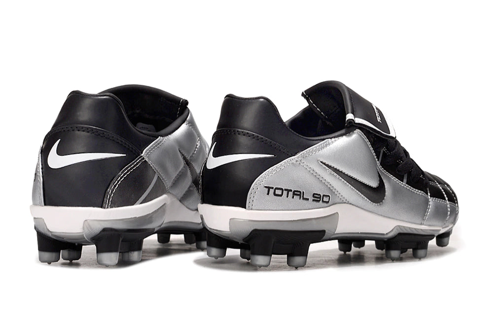 Chuteira Nike Total 90 Campo - Cinza/Preto