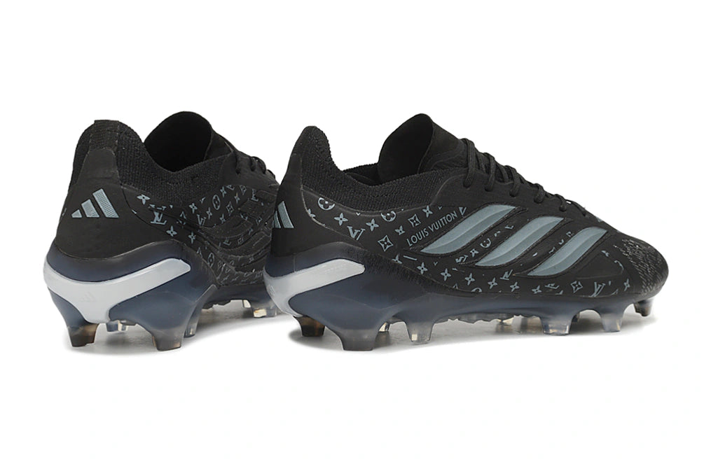 Chuteira Adidas Predator Elite 26 Campo FG - Preto