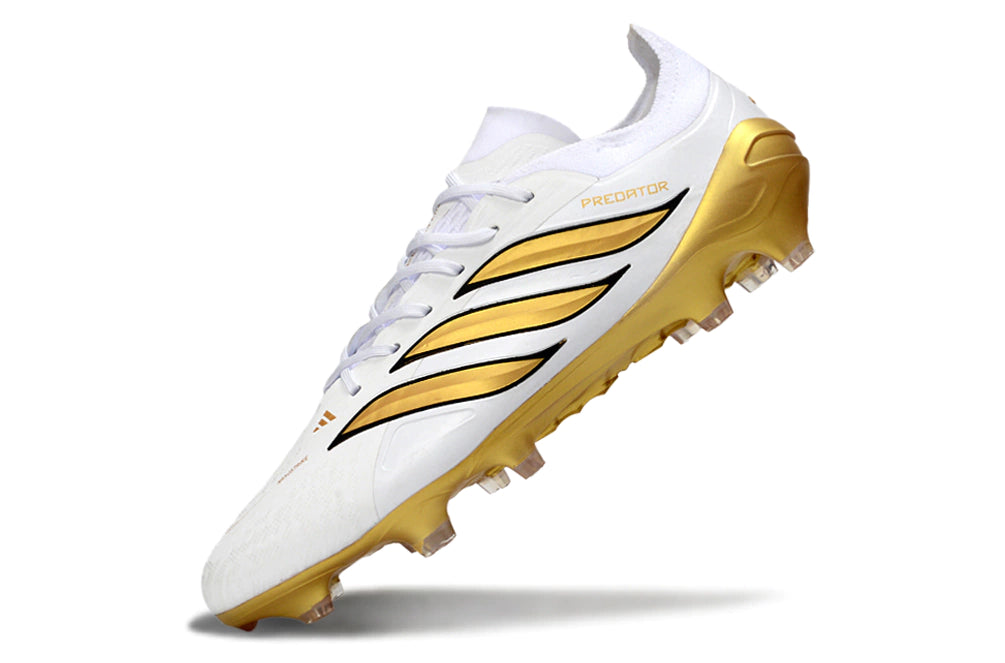 Chuteira Adidas Predator Elite 26 Campo FG - Dourado