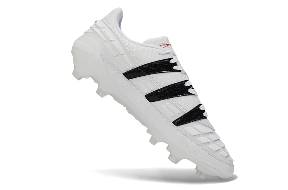 Chuteira Adidas Predator Accelerator FG - Branco