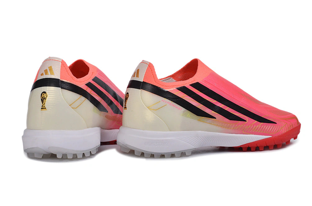 Chuteira Adidas F50 Hyperfast Laceless TF "Road to Glory"