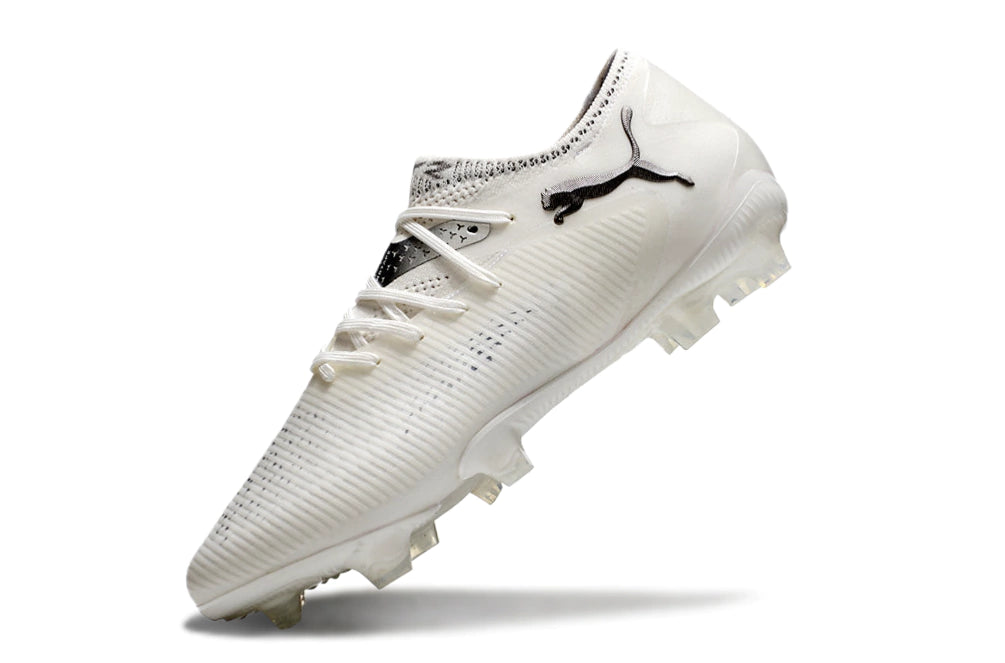 Chuteira Puma Future 8 Ultimate Low Campo FG - Branco/Preto