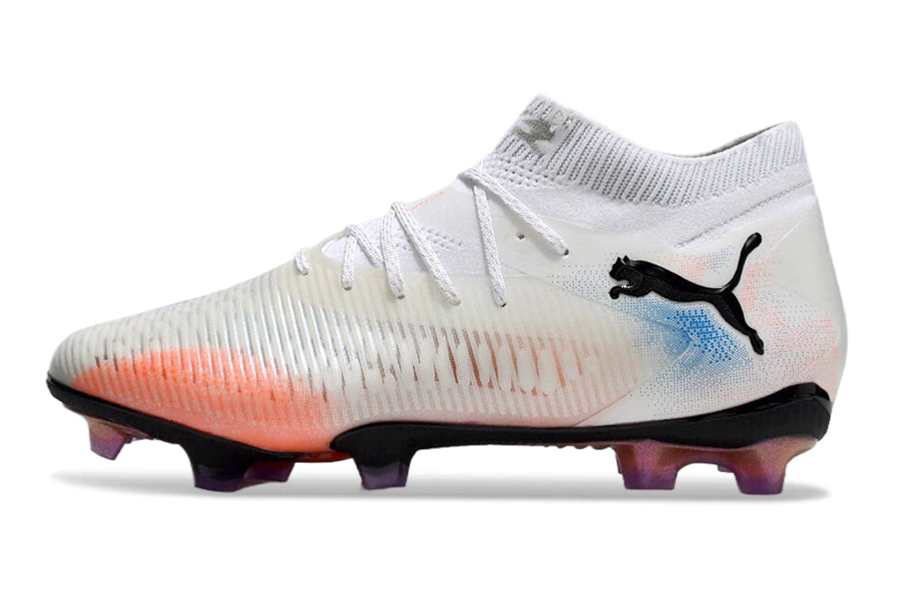 Chuteira Puma Future 8 Ultimate Botinha Campo FG - Branco/Preto/Rosa/Azul
