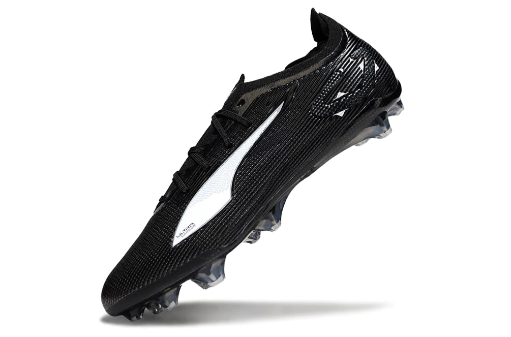 Chuteira Puma Ultra 5 Carbon FG - Preto/Branco