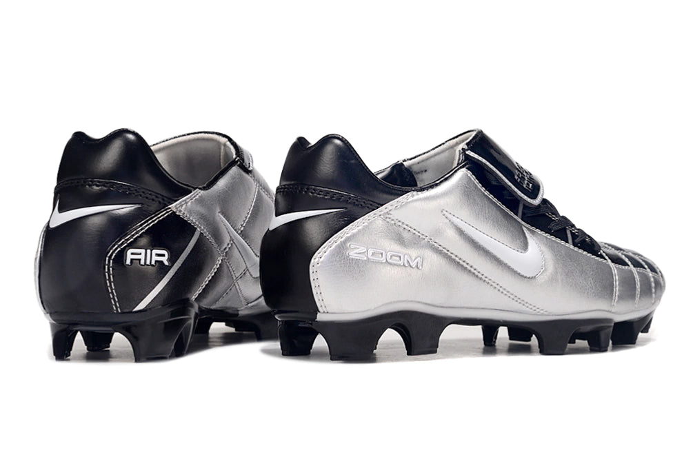 Chuteira Nike Total 90 Campo - Prata/Preto
