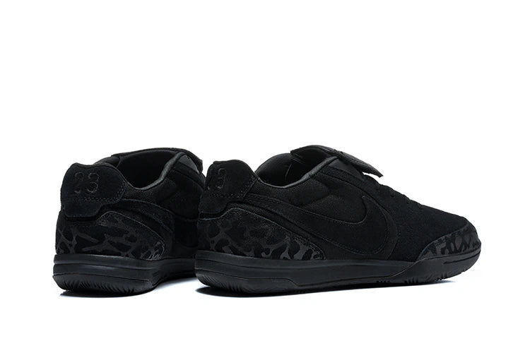 Chuteira Nike Tiempo Street Gato IC - Preta