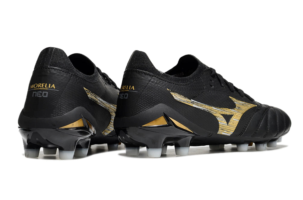 Chuteira Mizuno Morelia Neo 4 Campo - Preto/Dourado