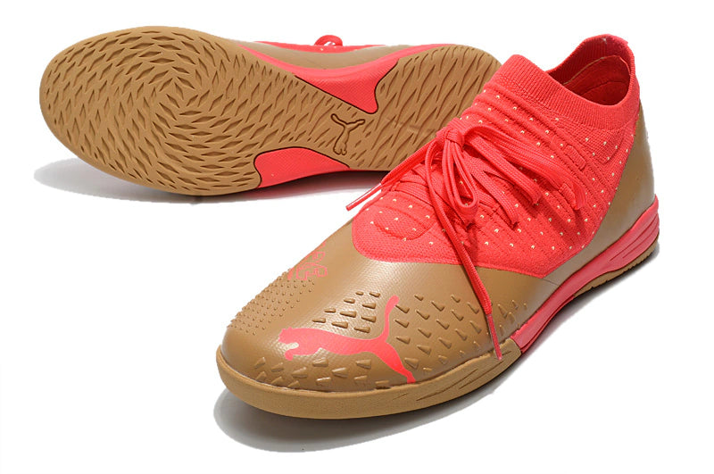 Chuteira Puma Future Z 1.4 Pro Cage Futsal - Vermelho/Dourado